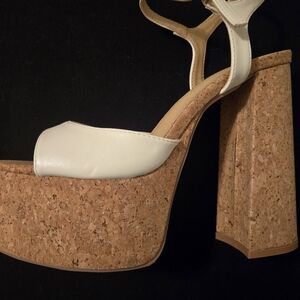 Elegant White and Cork Platform Sandals SZ 9